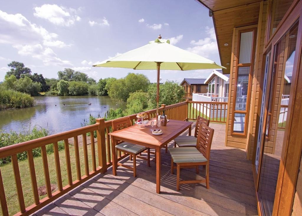 The Springs Lakeside Holiday Park Fladbury Oda fotoğraf