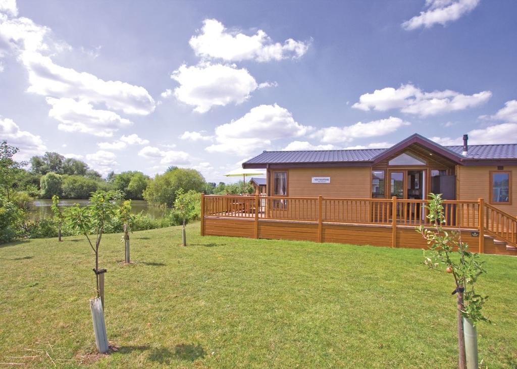 The Springs Lakeside Holiday Park Fladbury Oda fotoğraf
